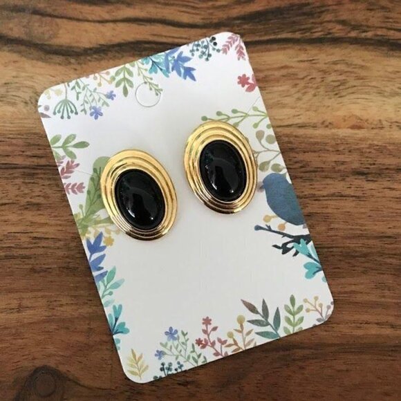 Vintage Jewelry - Vintage Black and Goldtone Oval Earrings Studs